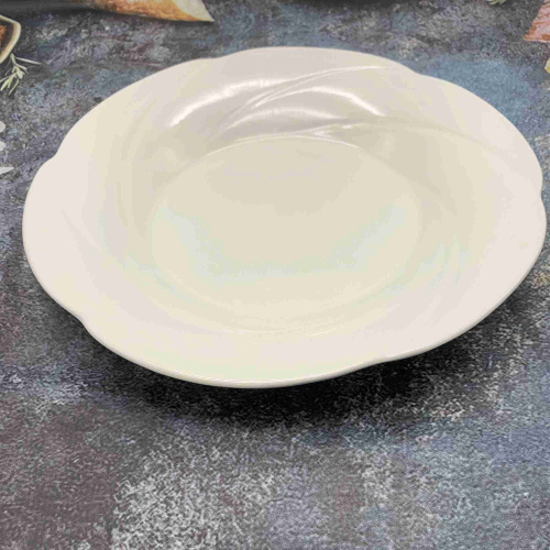 Блюдо фарфоровое фигурное 220мм, белый Радужный Дом РД75517