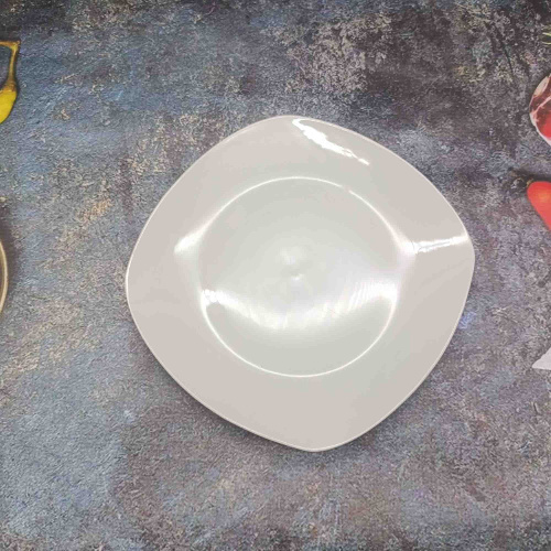 Тарелка фарфоровая мелкая квадратная 260мм белый Радужный Дом РД85486