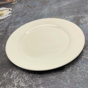 Тарелка фарфоровая мелкая 200мм белый Радужный Дом РД75418