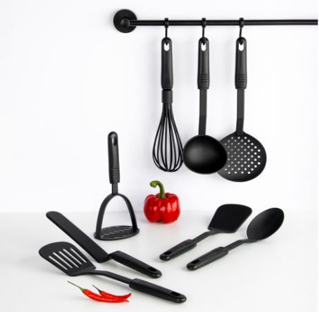 Половник нейлоновый Блэк WH1013-8, черный Vetta 881-244