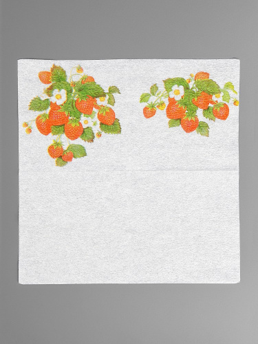 Салфетки бумажные  50шт. 24х24см однослойные Земляника Страна Карнавалия 10894276