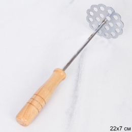 Картофелемялка металлическая 22см деревянная ручка R-558