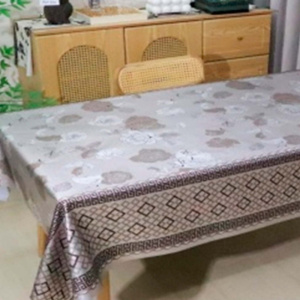 Клеенка столовая на тканевой основе 1,37х20м Радужный Дом РД23816