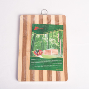 Доска разделочная деревянная бамбук 300х200х18мм с кольцом, полоска 14312