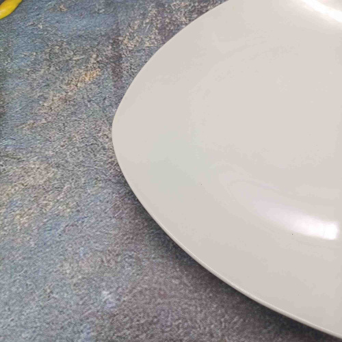 Тарелка фарфоровая мелкая квадратная 260мм белый Радужный Дом РД85486