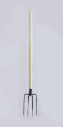 Вилы навозные 4-х рогие сварные, деревянный черенок, Россия