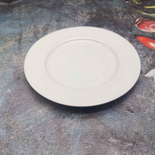 Тарелка фарфоровая мелкая 260мм белый Радужный Дом РД85448