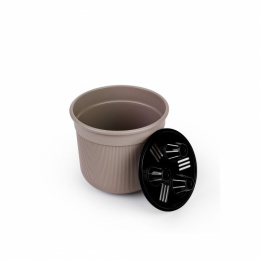 Горшок для цветов пластиковый Сканди со вставкой  1,0л d-13,5см h-11,5см какао Альтернатива М9159