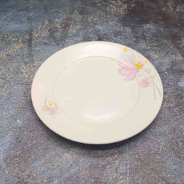 Тарелка фарфоровая мелкая 200мм белая с узором Нежность Радужный Дом РД85233