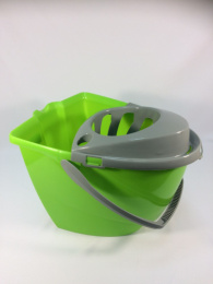 Ведро пластиковое 12л с отжимом, цвета в ассортименте Мульти-Пласт 2000 МТ174