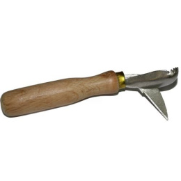 Рыбочистка металлическая деревянная ручка, с ножом 1276
