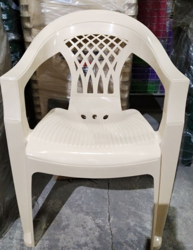 Кресло пластиковое Элегант бежевый Ар-Пласт 11012